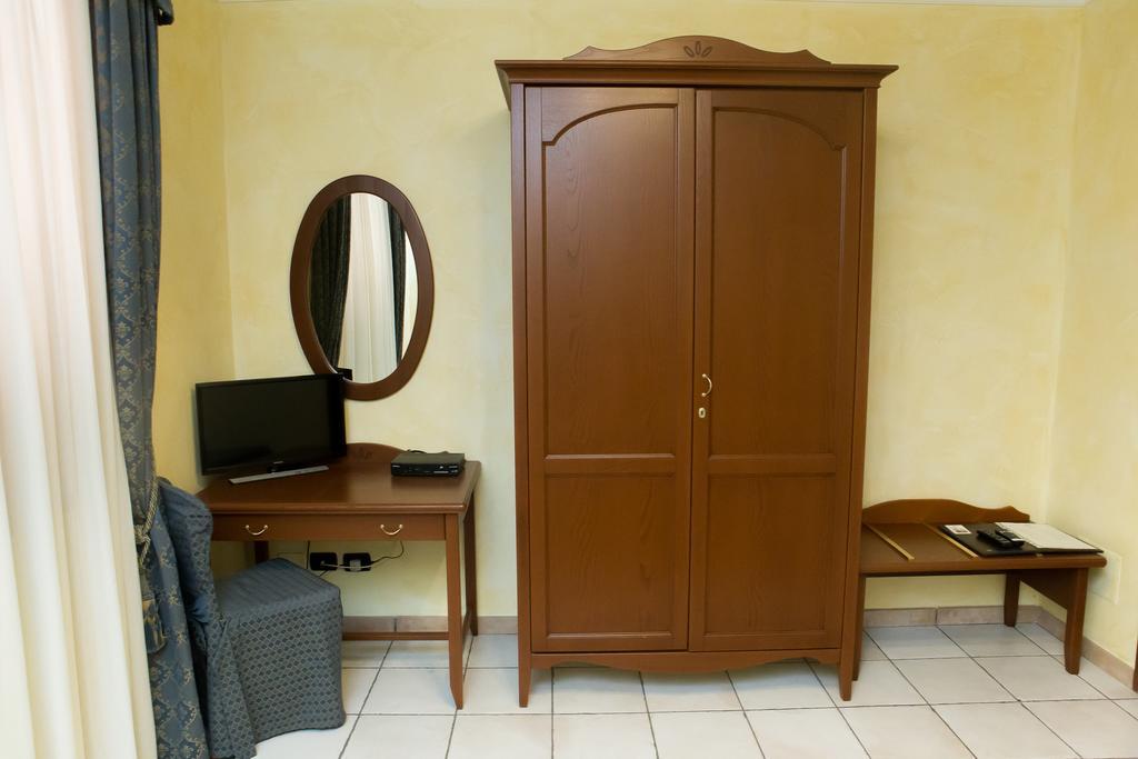 Residence Alberghiero Eolie ลีปารี ภายนอก รูปภาพ